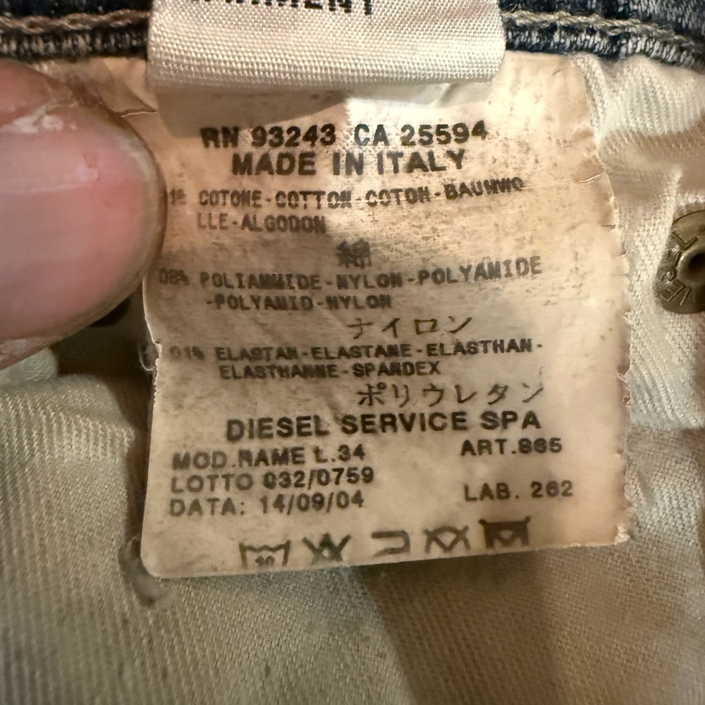 Host Pick! Diesel boot-cut jeans - Picture 5 of 5